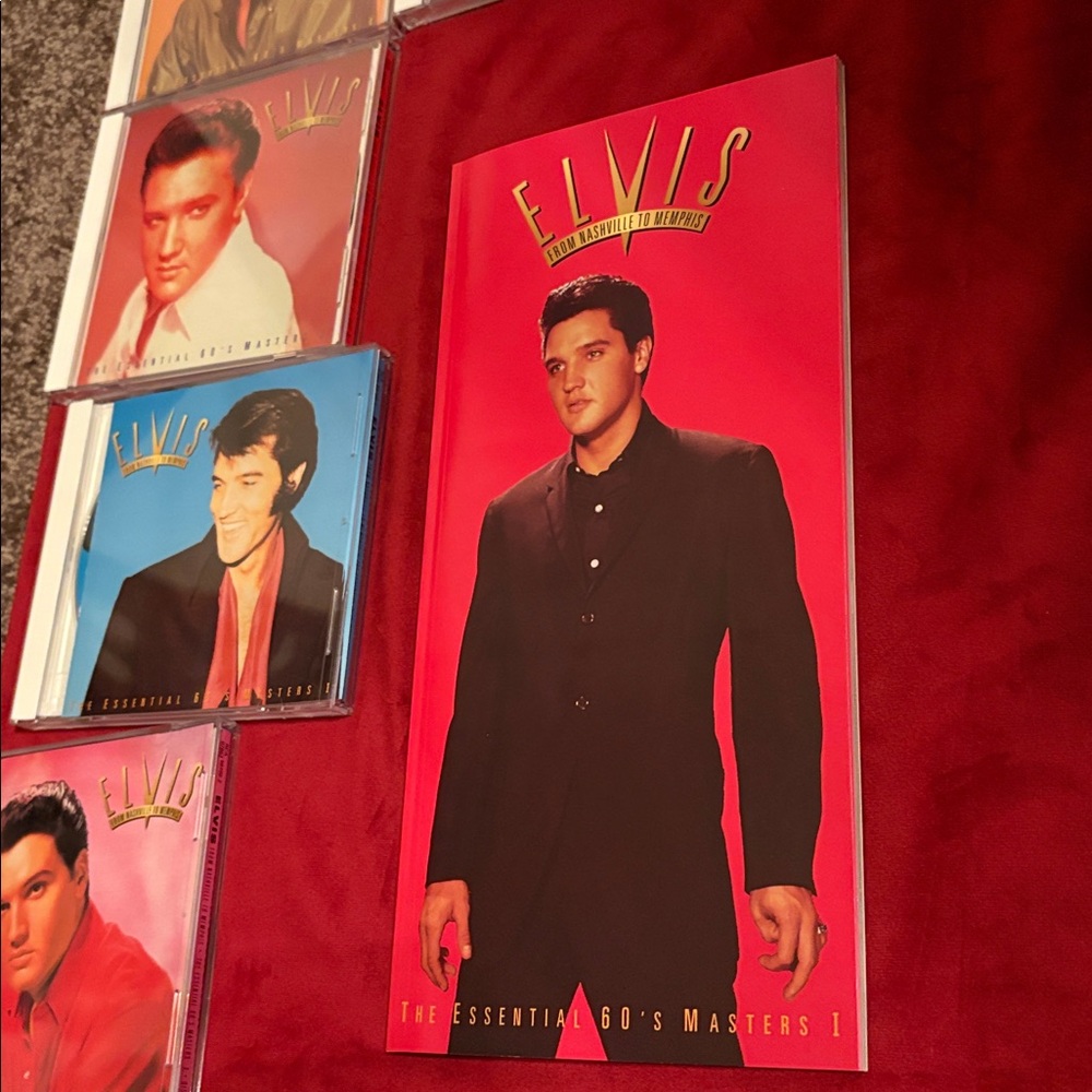 EUC-Like New:Elvis Presley Boxed Set of 5 Music CDs: The Essential 60’s Masters - Picture 14 of 17